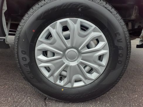 Used 2016 Ford Transit 350 XL image 20