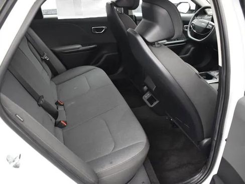 Used 2025 Kia K4 FWD image 17