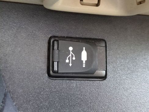 Used 2016 Toyota Highlander XLE image 23