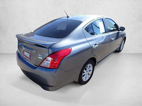 Used 2017 Nissan Versa SV image 4