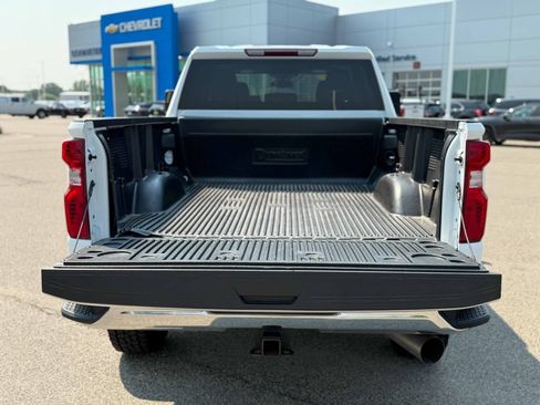 Used 2025 Chevrolet Silverado 2500 LT w/ Convenience Package AWD/4WD image 14