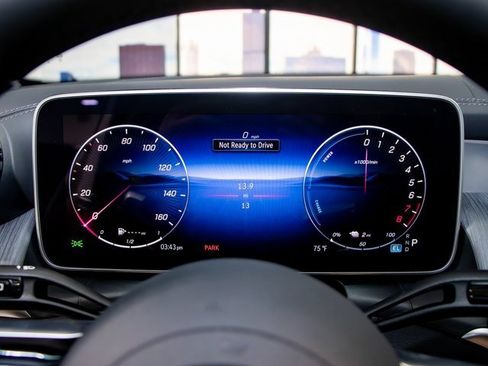 Used 2026 Mercedes-Benz GLC 350e 4MATIC image 18