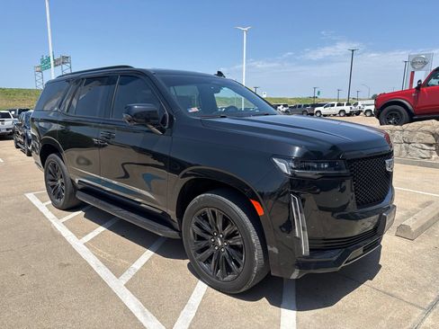 Used 2022 Cadillac Escalade Sport RWD image 3