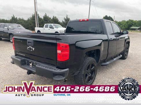 Used 2018 Chevrolet Silverado 1500 W/T w/ Black Out Edition RWD image 7