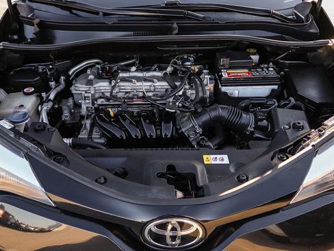 Used 2020 Toyota C-HR XLE FWD image 29