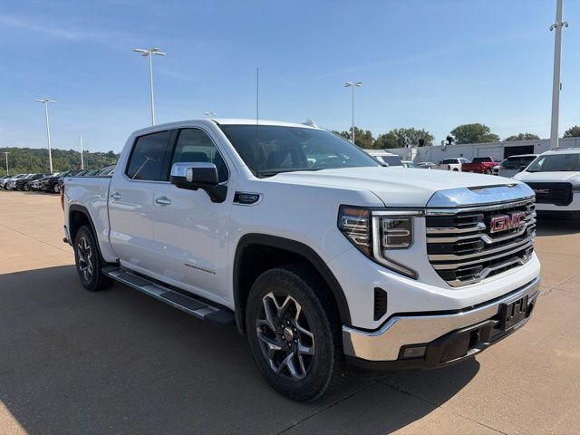 Used 2026 GMC Sierra 1500 SLT w/ SLT Premium Package AWD/4WD image 1