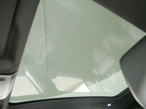 Used 2024 Volkswagen ID.4 Pro S image 31