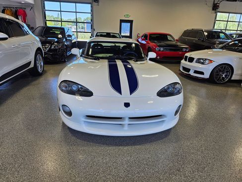 Used 1996 Dodge Viper RT/10 RWD image 3
