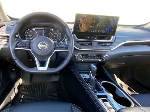 Used 2024 Nissan Altima 2.5 SL image 5