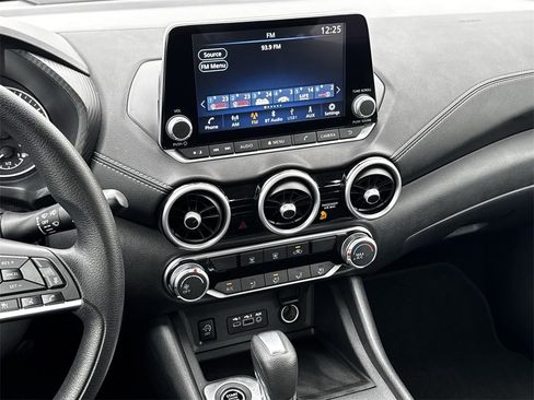 Used 2024 Nissan Sentra SV image 17