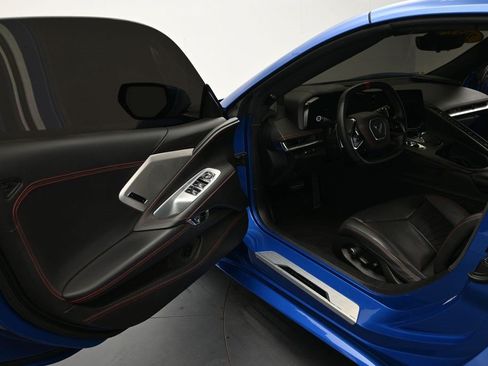 Used 2022 Chevrolet Corvette Stingray Premium Conv w/ Z51 Performance Package RWD image 10