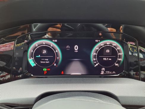 New 2025 Volkswagen GTI SE image 9