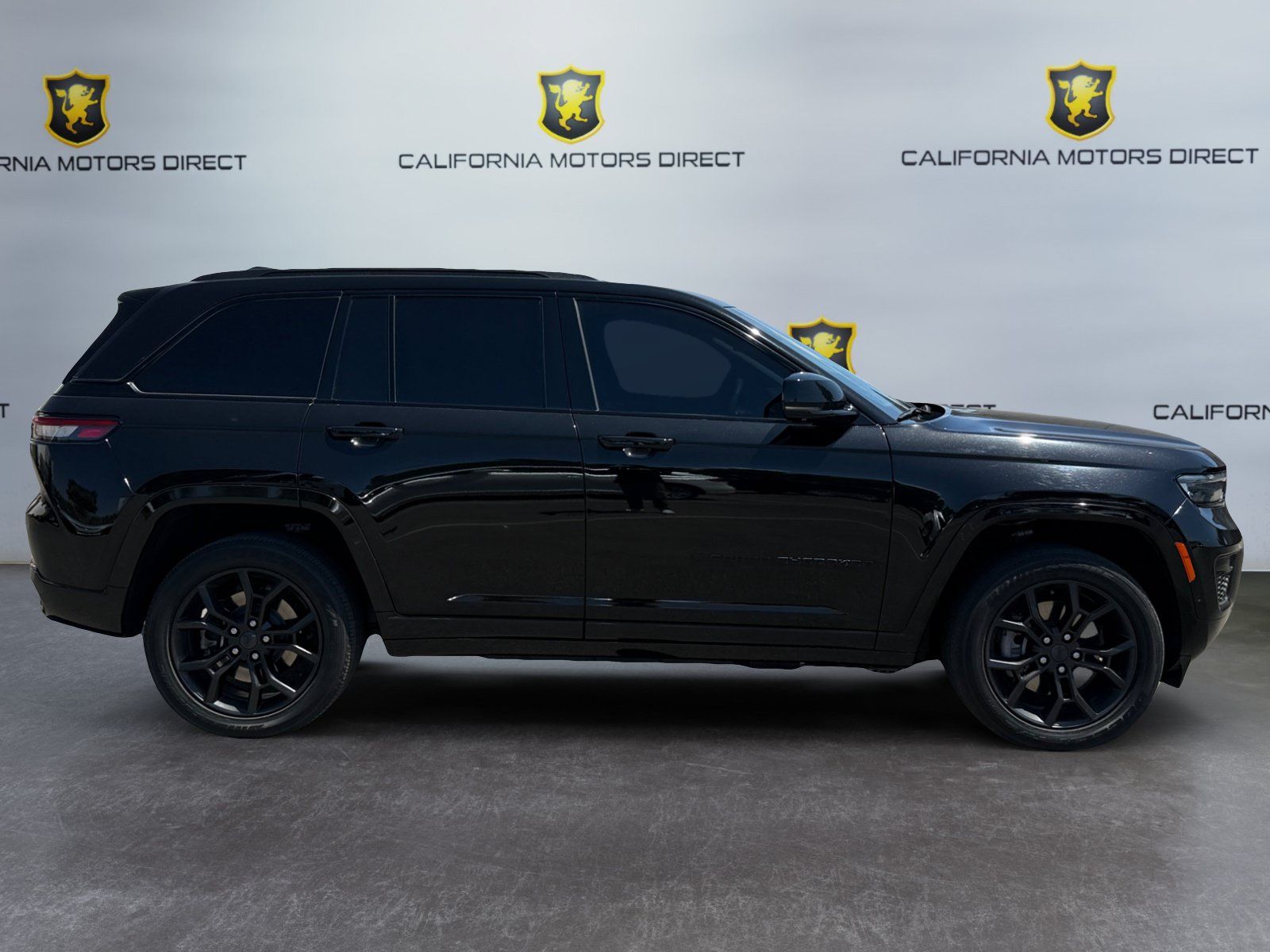 Used 2023 Jeep Grand Cherokee 30th Anniversary AWD/4WD image 6