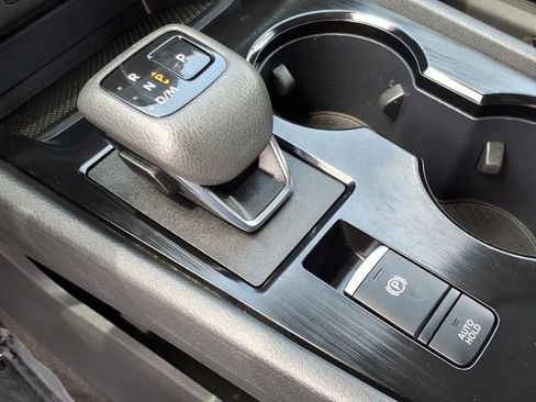 Used 2024 Nissan Rogue SV AWD/4WD image 20