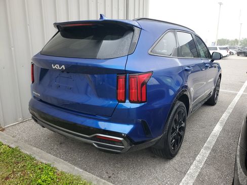 Used 2023 Kia Sorento SX image 3