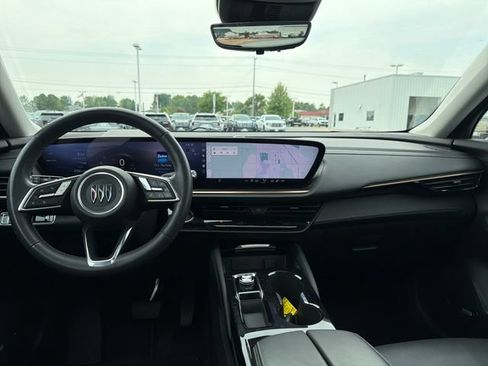 Used 2024 Buick Envision Avenir AWD/4WD image 15