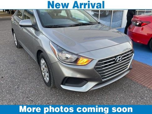 Used 2021 Hyundai Accent SE image 1