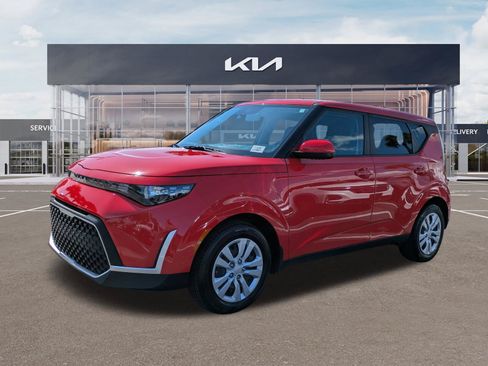 Certified 2023 Kia Soul LX FWD image 6