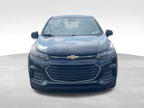Used 2017 Chevrolet Trax LS FWD image 2
