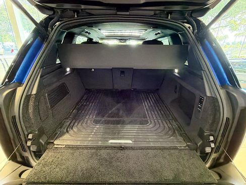 New 2026 Land Rover Range Rover Long Wheelbase Autobiography AWD/4WD image 9