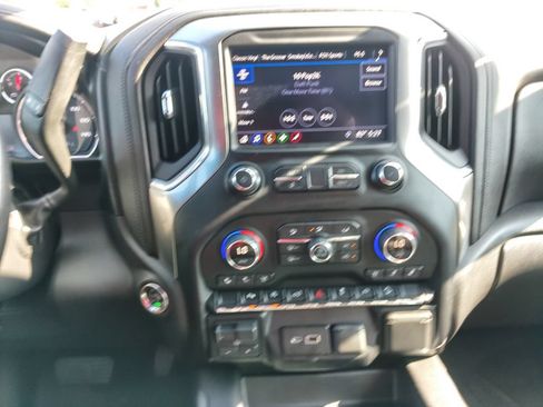 Used 2019 Chevrolet Silverado 1500 LTZ AWD/4WD image 25