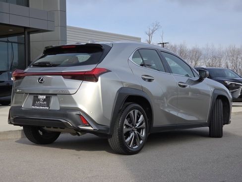Used 2019 Lexus UX 200 F Sport image 26