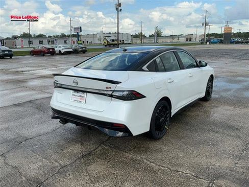 New 2026 Nissan Sentra SR w/ SR All Weather Package FWD image 4