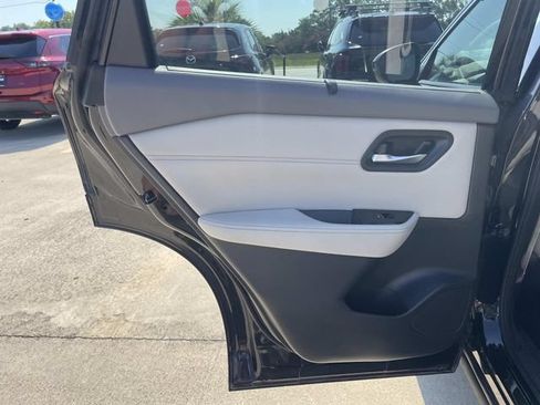 Used 2023 Nissan Rogue SL w/ SL Premium Package AWD/4WD image 9