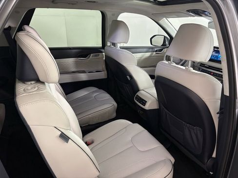 Used 2025 Hyundai Palisade Calligraphy image 46