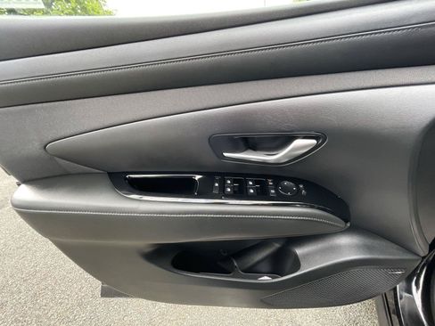 Used 2025 Hyundai Tucson Limited AWD/4WD image 12