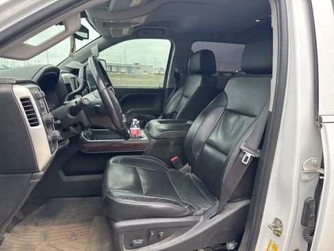 Used 2019 GMC Sierra 2500 SLT w/ Duramax Plus Package image 8
