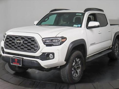 Certified 2023 Toyota Tacoma TRD Off-Road image 1