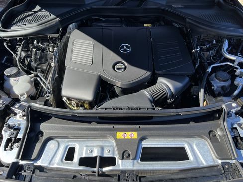 Certified 2025 Mercedes-Benz GLC 300 4MATIC image 36