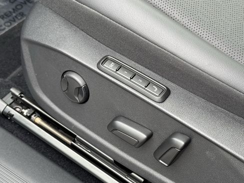 Certified 2021 Volkswagen ID.4 Pro S image 17