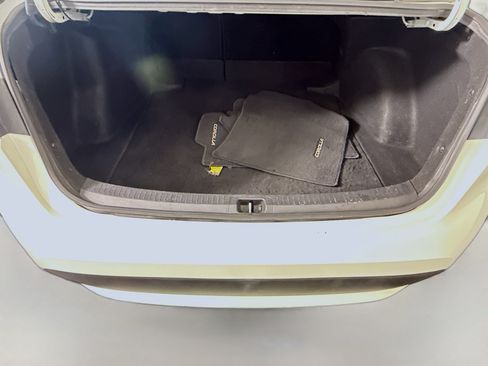 Used 2021 Toyota Corolla LE FWD image 34