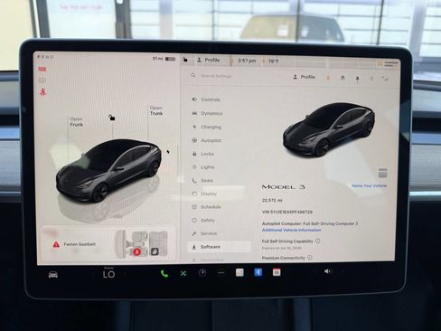 Used 2023 Tesla Model 3 Standard Range image 10