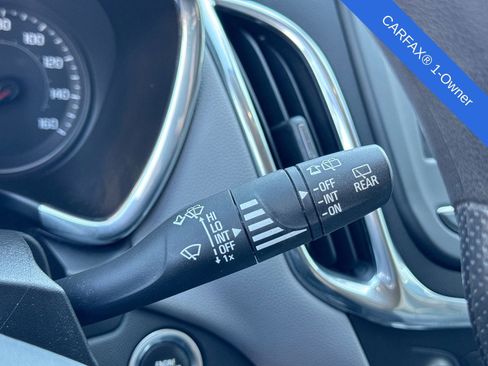 Used 2020 Chevrolet Equinox LT FWD image 23