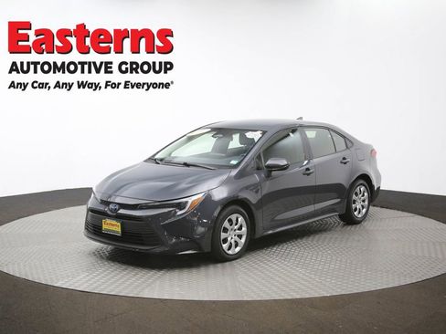 Used 2023 Toyota Corolla LE w/ Carpet Mat Package (TMS) FWD image 55
