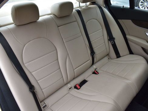 Used 2015 Mercedes-Benz C 300 Sedan image 25