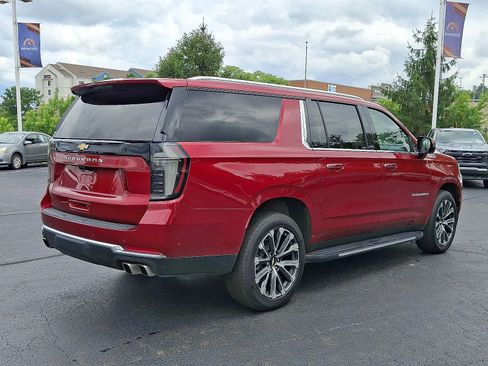 Used 2025 Chevrolet Suburban High Country w/ Sun And Tow Package AWD/4WD image 6
