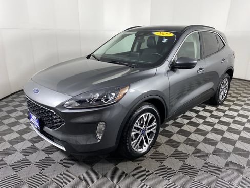 Used 2022 Ford Escape SEL image 11
