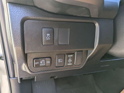 Used 2023 Toyota Tacoma TRD Sport image 14