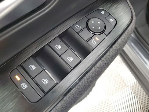 New 2026 Nissan Kicks SV w/ SV Premium Package image 31