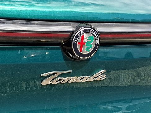 Used 2024 Alfa Romeo Tonale Ti AWD/4WD image 4