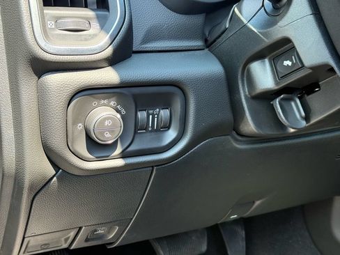 New 2026 RAM 3500 Laramie AWD/4WD image 21