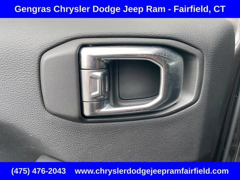 Certified 2025 Jeep Wrangler Unlimited Sahara AWD/4WD image 37