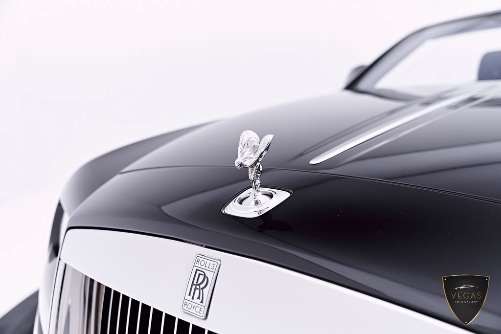 Used 2019 Rolls-Royce Dawn RWD image 26