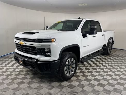New 2026 Chevrolet Silverado 2500 Custom w/ Custom Value Package AWD/4WD image 1