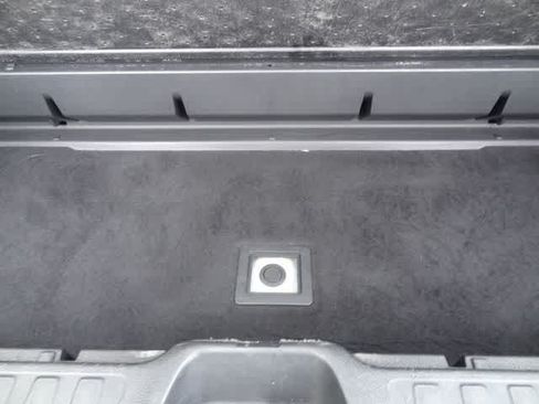 Used 2017 Honda Pilot Touring image 9