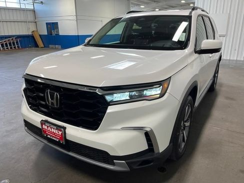 Used 2023 Honda Pilot Elite image 7